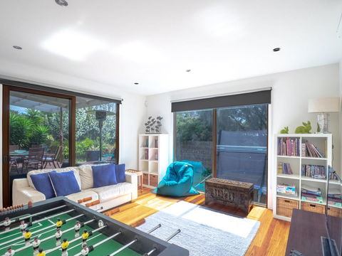 Blairgowrie Moonah Beach House: Walk To Beach - Redcliffe Tourism 7