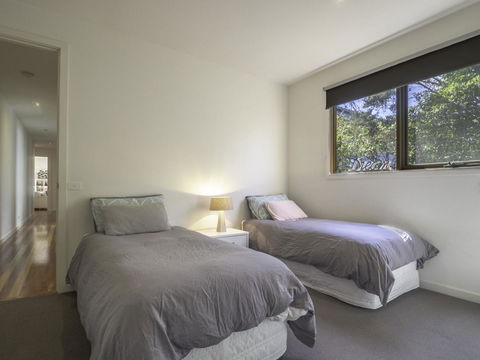 Blairgowrie Moonah Beach House: Walk To Beach - Redcliffe Tourism 12