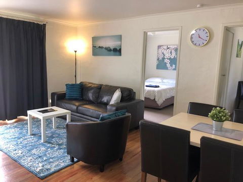 Willow Dene Holiday Apartments - Redcliffe Tourism 0