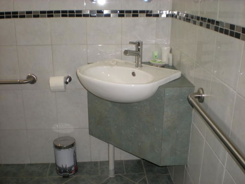 Willow Dene Holiday Apartments - Redcliffe Tourism 13