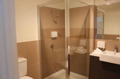 Bairnsdale International - Redcliffe Tourism 25