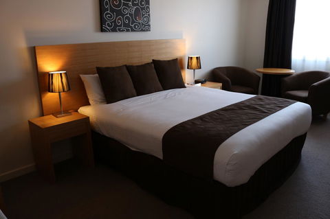 Bairnsdale International - Redcliffe Tourism 11