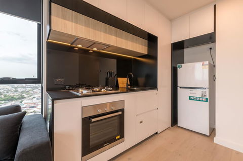 International 2 Bed 2 Bath Apartment - Redcliffe Tourism 4