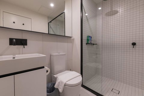 International 2 Bed 2 Bath Apartment - Redcliffe Tourism 9