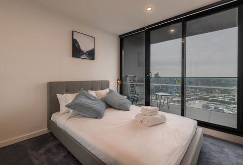 International 2 Bed 2 Bath Apartment - Redcliffe Tourism 5