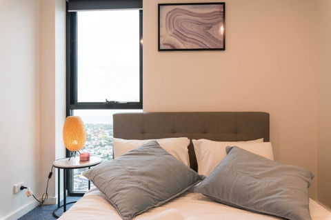 International 2 Bed 2 Bath Apartment - Redcliffe Tourism 8