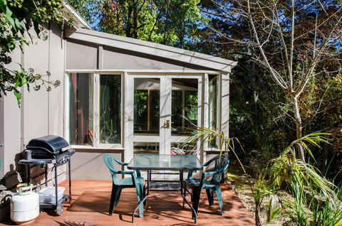 Ashwood Cottages - Redcliffe Tourism 19