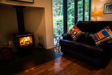 Ashwood Cottages - Redcliffe Tourism 26