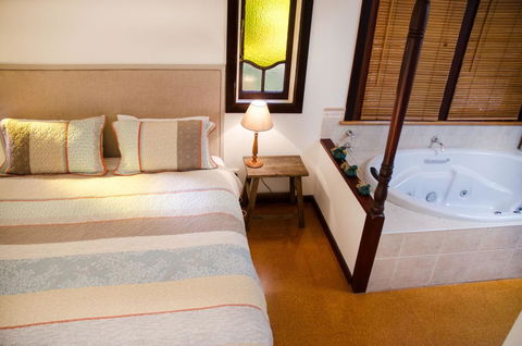 Ashwood Cottages - Redcliffe Tourism 5