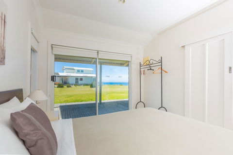 Cottages For Couples - Redcliffe Tourism 17