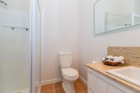 Cottages For Couples - Redcliffe Tourism 12