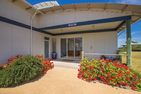 Cottages For Couples - Redcliffe Tourism 15