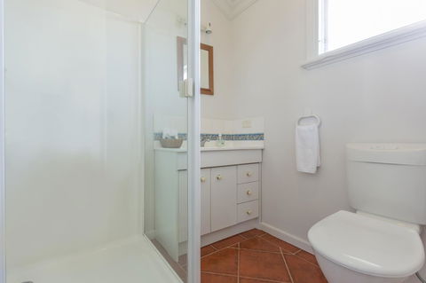 Cottages For Couples - Redcliffe Tourism 27