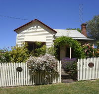 Miss Pym's Cottage - Redcliffe Tourism