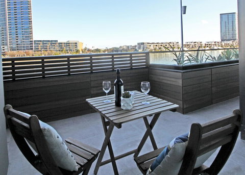 Auzzie Apartments Docklands, Melbourne - Redcliffe Tourism 3