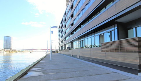Auzzie Apartments Docklands, Melbourne - Redcliffe Tourism 0