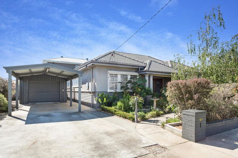 HogmortHomes Neale Street - Redcliffe Tourism 0