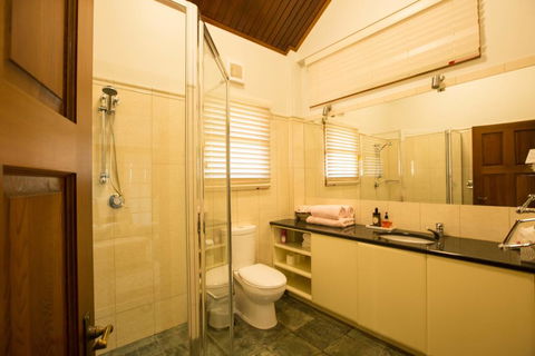 The Block Vista B&B - Redcliffe Tourism 2