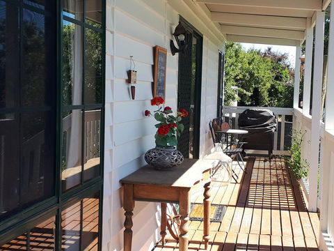 The Bohemian Art Studio - Redcliffe Tourism 1