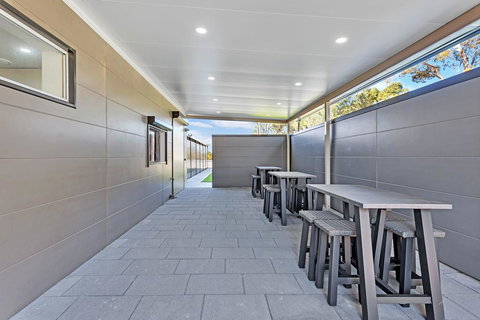 The Bunkhouse - Redcliffe Tourism 3