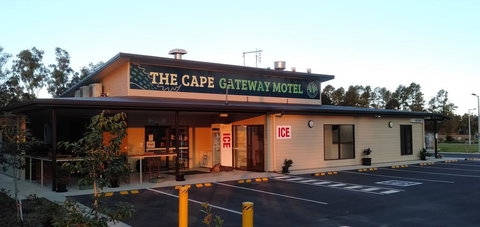 The Cape Gateway Motel - Redcliffe Tourism 0