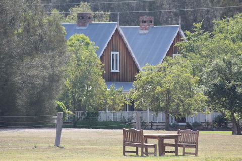 The Carriages Boutique Hotel And Vineyard - Redcliffe Tourism 0