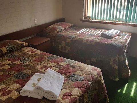 The Club Hotel - Redcliffe Tourism 0