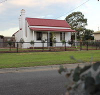 The Cottage - Redcliffe Tourism