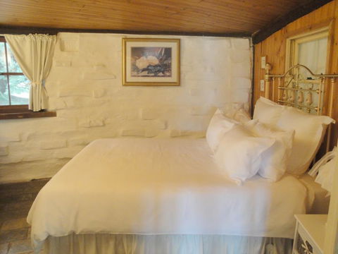 The Cottage - Redcliffe Tourism 2