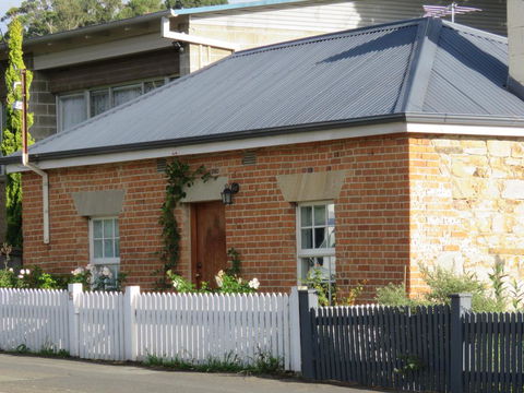 The Cottage South Hobart - Redcliffe Tourism 0