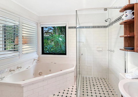 The Cottages On Mount Tamborine - Redcliffe Tourism 2