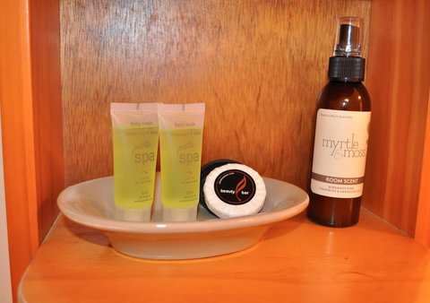 The Cottages On Mount Tamborine - Redcliffe Tourism 3