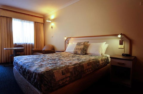 The Crossing Motel - Redcliffe Tourism 0