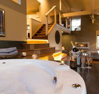 The Edge Villa - Redcliffe Tourism