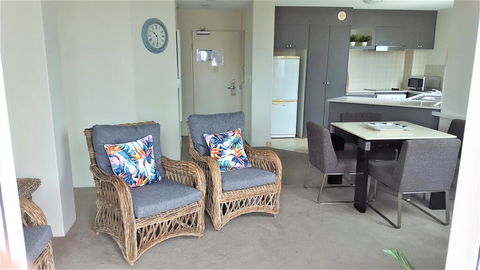 The Emerald Surfers Paradise - Redcliffe Tourism 2