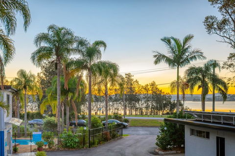 The Esplanade Motel - Redcliffe Tourism 2