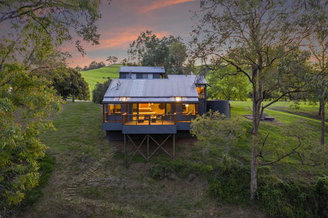 The Edge Villa - Redcliffe Tourism 1