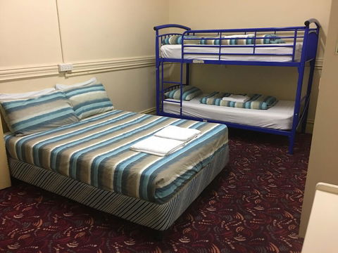 The Formby Hotel - Redcliffe Tourism 2