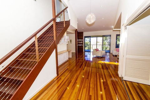 The Holiday House - Redcliffe Tourism 0