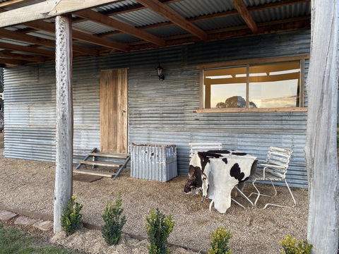 The Hut, Saddlers Run - Redcliffe Tourism 0