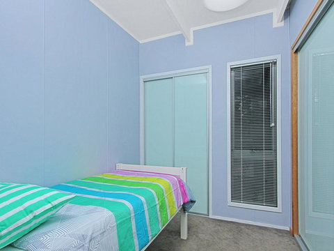 The Lake House - Lake Conjola - Redcliffe Tourism 1