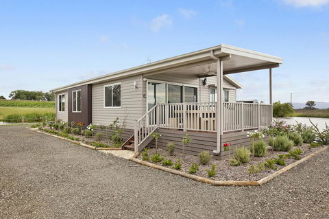 The Lake House @ 201 - Redcliffe Tourism 0