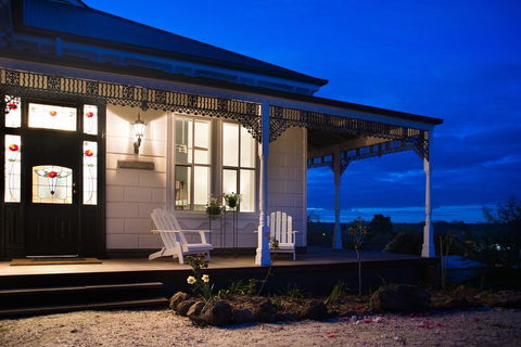 The Lodge At Clunes - Redcliffe Tourism 1
