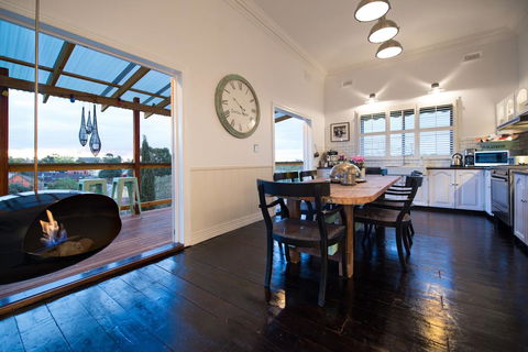 The Lodge At Clunes - Redcliffe Tourism 3