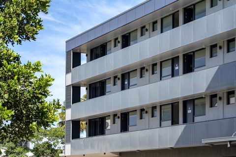 The Mid Pacific - Redcliffe Tourism 1