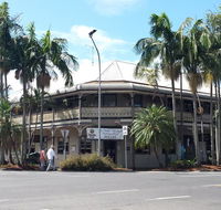 The Middle Pub - Redcliffe Tourism