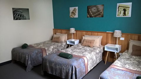The Moe Motor Inn - Redcliffe Tourism 3