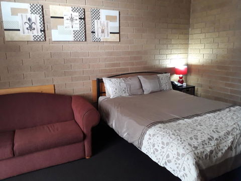 The Moe Motor Inn - Redcliffe Tourism 2
