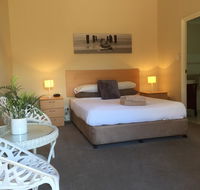 The Nosh  Nod - Howick Street