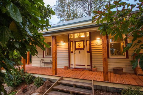 The Oaks Lilydale Accommodation - Redcliffe Tourism 0